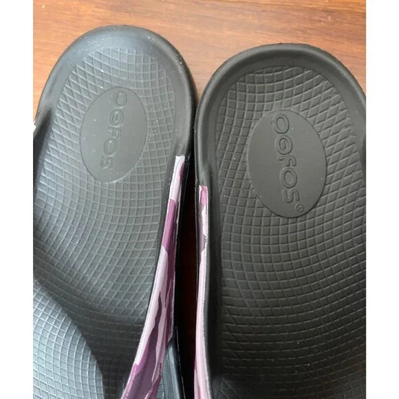 OOFOS OOlala Sandals Flip Flops Women's 7 US/38 EU Purple Camo Recovery Shoes - Picture 6 of 8